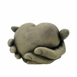 Das Herz In Den Händen - Antikgrauer Stein - Cordis Manu -Pflanztöpfe Verkaufsgeschäft das herz in den haenden antikgrauer stein cordis manu3