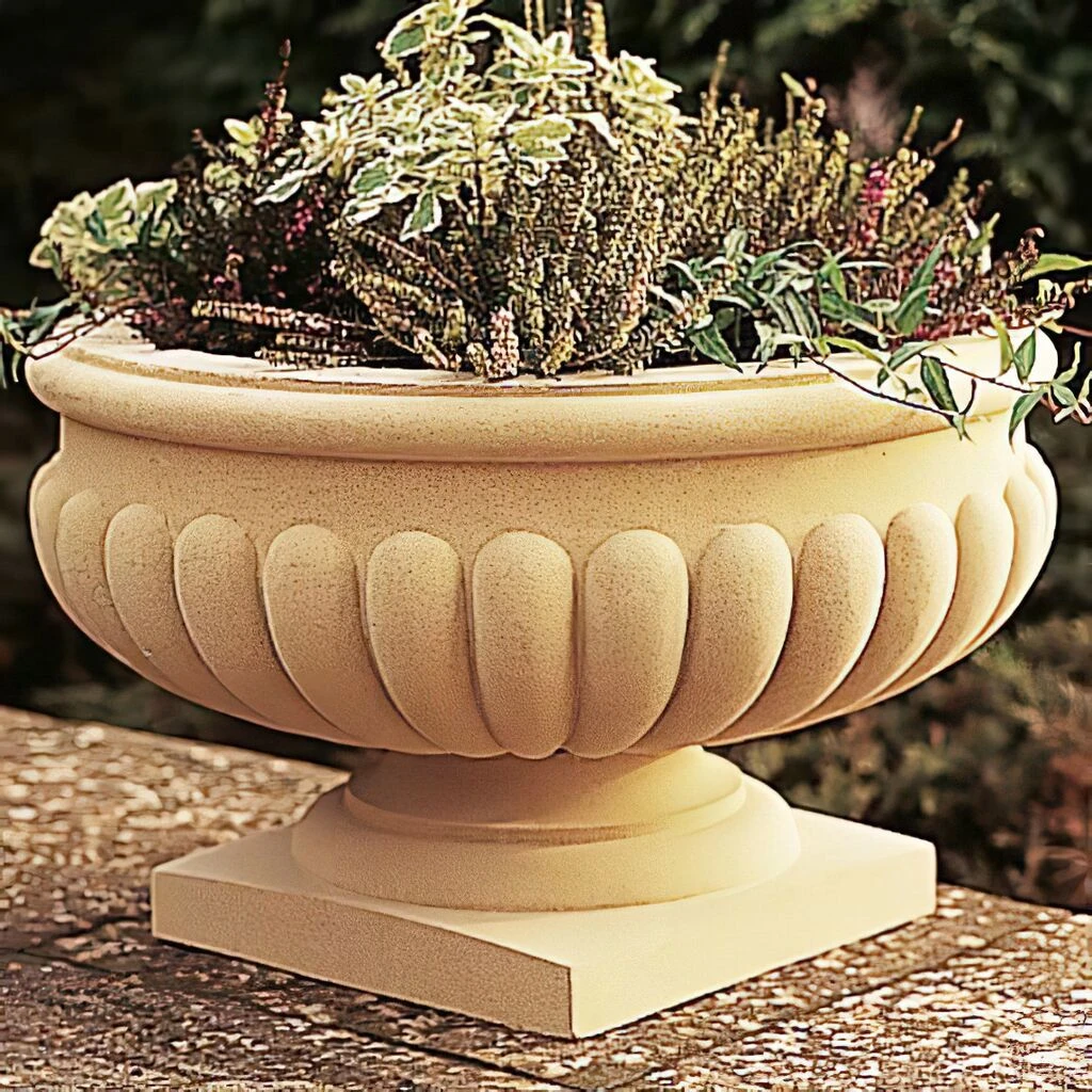 Englische Gartenamphore Steinguss - Harlington Manor 3 Englische Gartenamphore Steinguss - Harlington Manor