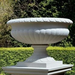 Englisches Pflanzgefäß Steinguss - Farley Castle