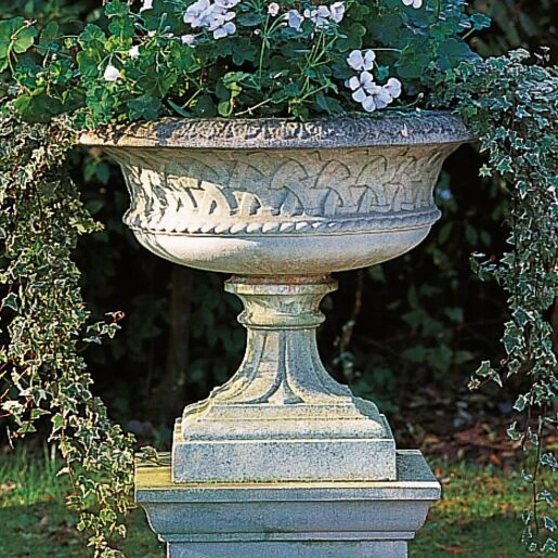 Großes Gartengefäß Historisch - Brickhill Manor 3 Großes Gartengefäß Historisch - Brickhill Manor