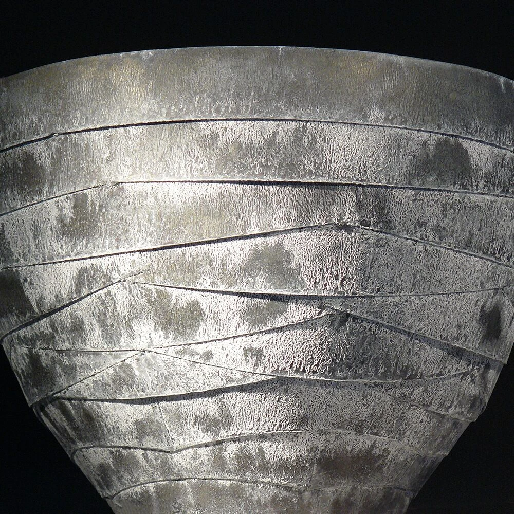 Hohe Blumenvase Aus Stahl/Cortenstahl Mit Bänder - Morana Hiro 4 Hohe Blumenvase Aus Stahl/Cortenstahl Mit Bänder - Morana Hiro – Bild 2