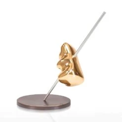 Limitierte Künstlerfigur Aus Bronze - Modernes Design - Goldbären Nibelungen -Pflanztöpfe Verkaufsgeschäft limitierte kuenstlerfigur aus bronze modernes design goldbaeren nibelungen4