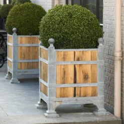 Rustikaler Pflanz Übertopf Aus Stahl & Eichenholz - Wirumano